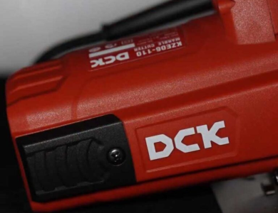 Máy cắt gạch 1800W 110mm KZE06-110 – DCK