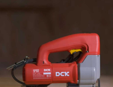 Máy cưa lọng 580W KMQ85S – DCK