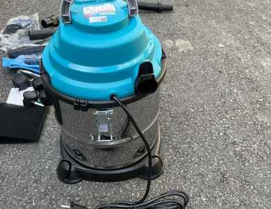 Máy hút bụi 12L-1000W Total TVC12202