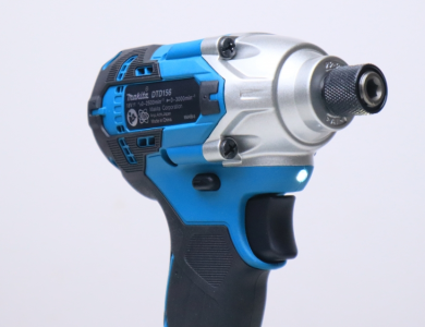 Máy vặn vít dùng pin Makita DTD156Z (18V)