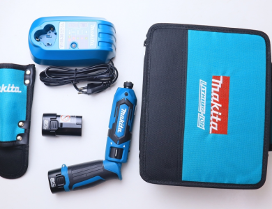 Máy vặn vít dùng pin Makita TD022DSE 7.2V