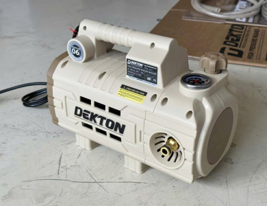 Máy xịt rửa áp lực Dekton DK-CWR2200VTG (Motor lõi đồng)