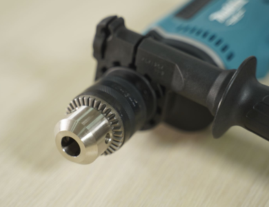 Máy khoan búa 26 phụ kiện Makita M8103KX2B
