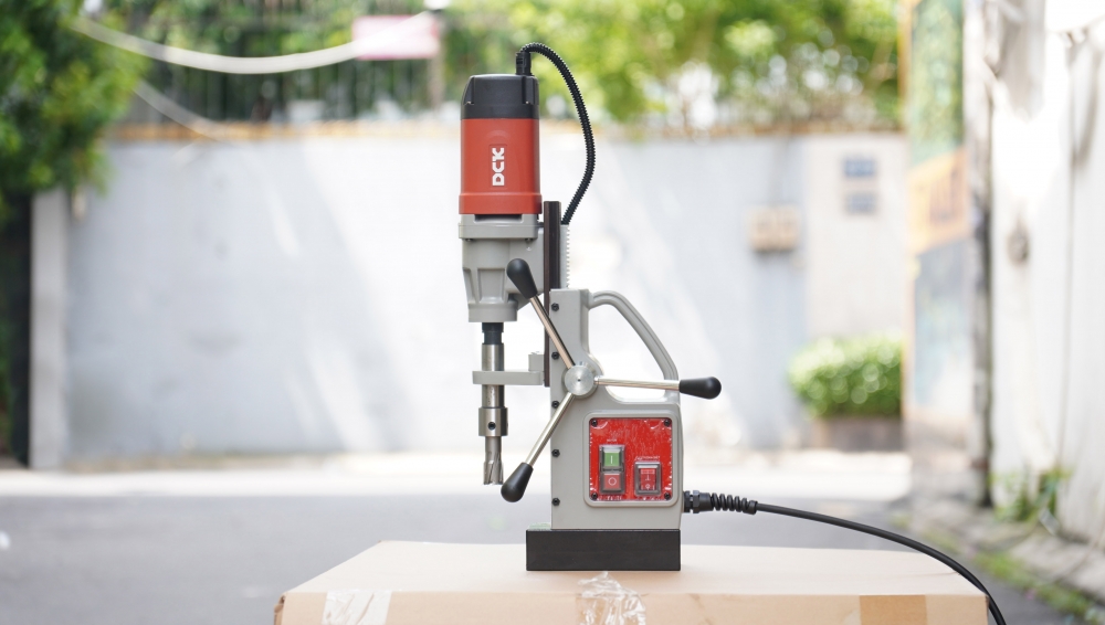 Máy khoan từ 900W 30mm KJC02-30 – DCK