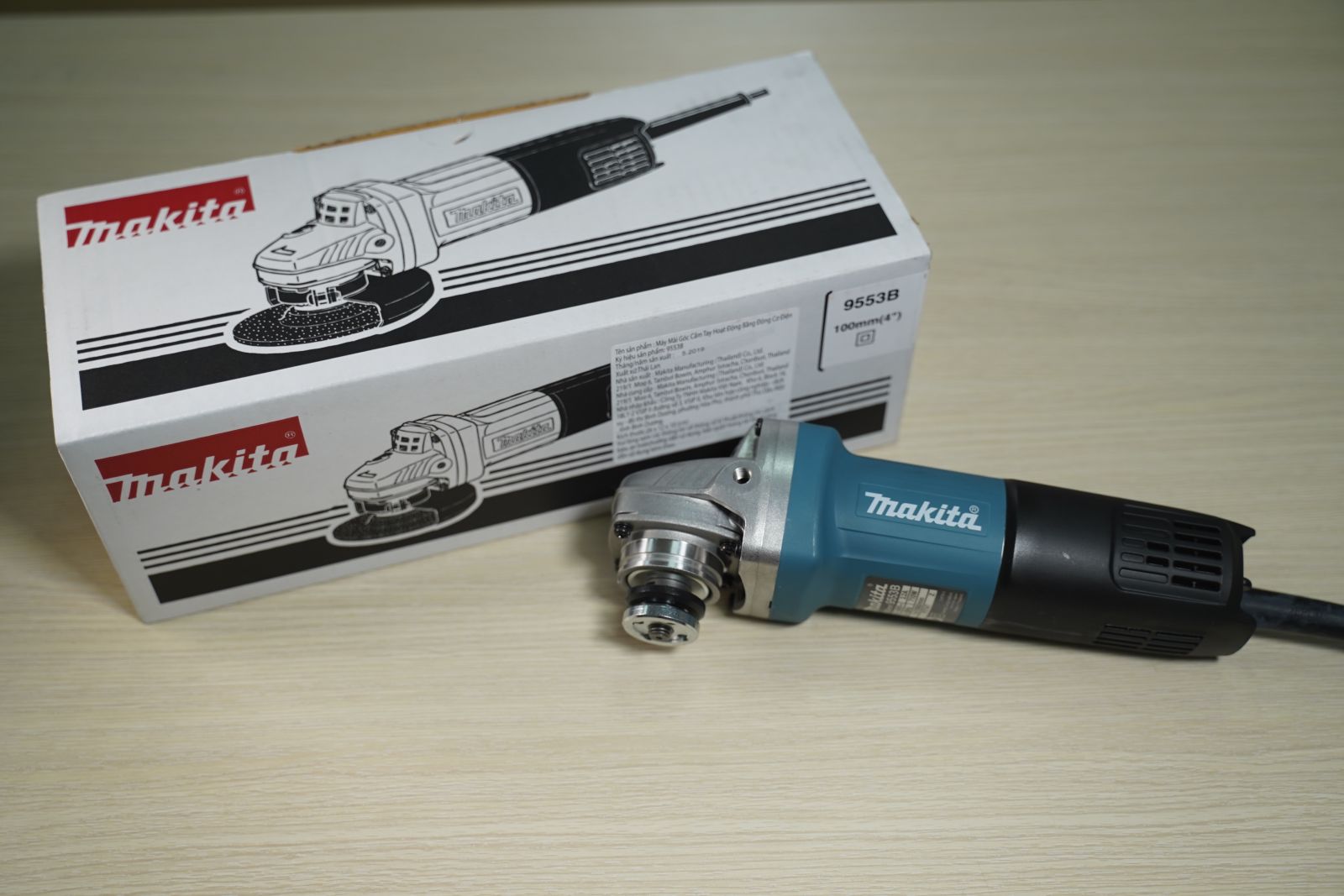 100mm Máy mài góc Makita 9553B