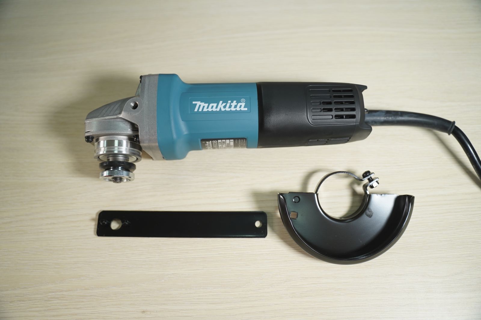 100mm Máy mài góc Makita 9553B