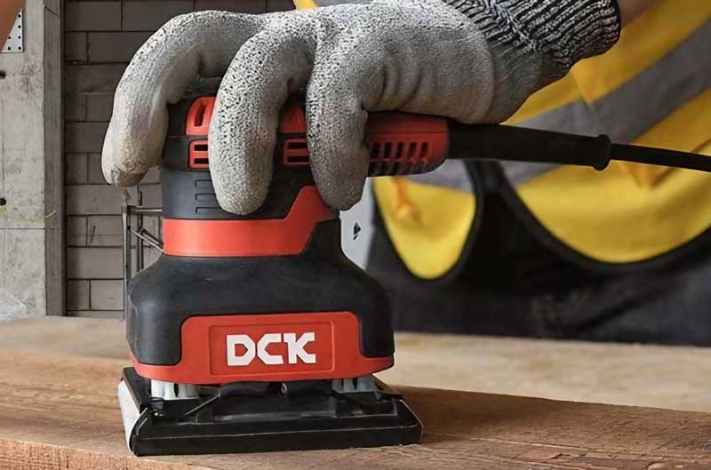 Máy chà nhám rung 240W KSB04-100S – DCK