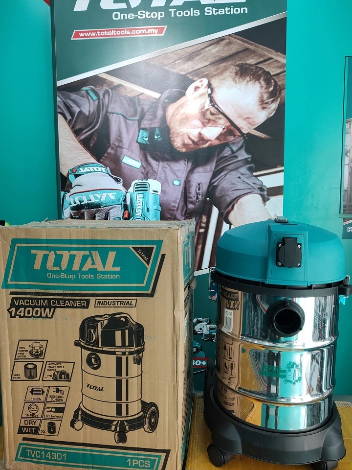 Máy hút bụi khô và ướt 30L Total TVC13301