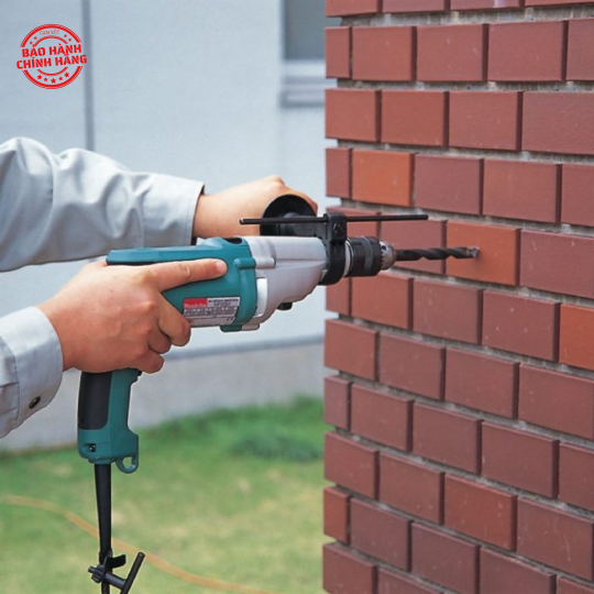 Máy khoan búa 2 tốc độ Makita HP2050