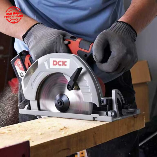 Máy cưa đĩa dùng pin Li-ion 20V DCK KDMY02-185